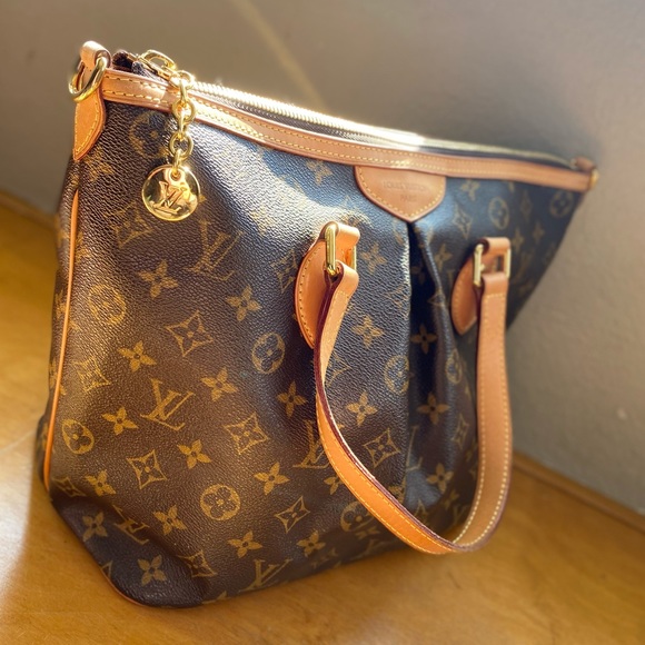 LOUIS VUITTON PALERMO PM MONOGRAM CANVAS - Picture 13 of 17